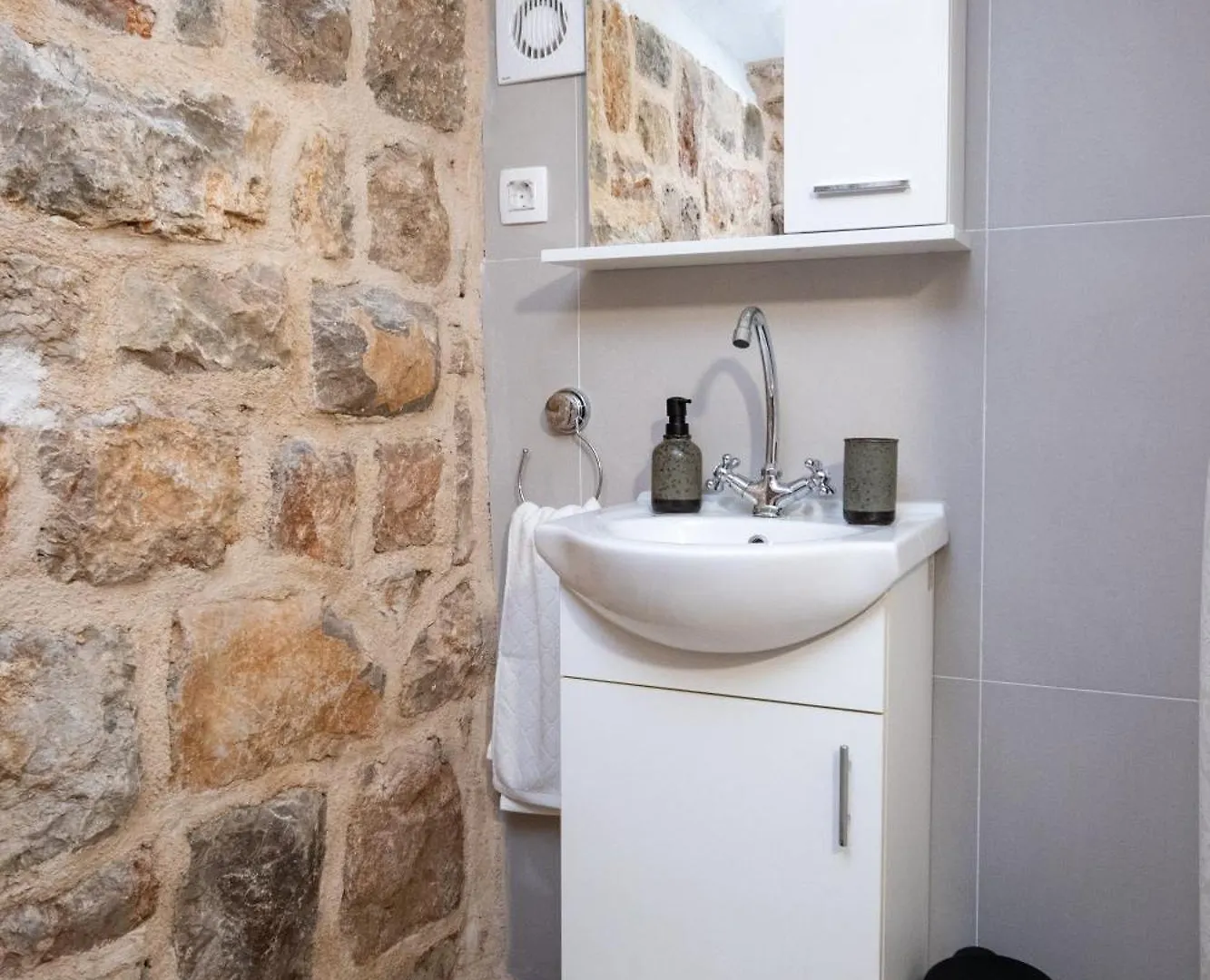 Didovi Dvori Villa Seline 0*,  Croatia